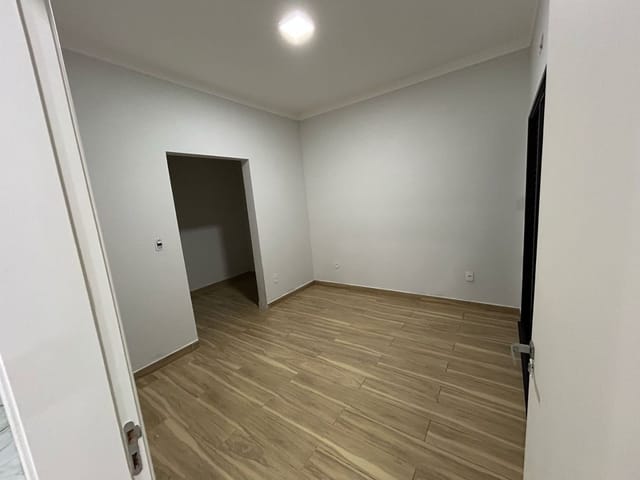 Casa com 303m² 3 quartos e 1 banheiro, à venda, no bairro Jardim Recanto das Águas em Nova Odessa