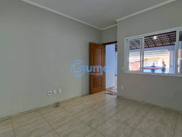 Casa com 140m² 3 quartos e 2 banheiros, à venda, no bairro Condomínio Portal da Serra em Bragança Paulista