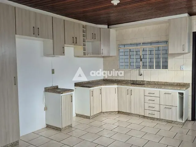 Casa com 217m² 3 quartos e 2 banheiros, à venda ou para alugar, no bairro Oficinas em Ponta Grossa