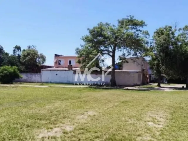Casa com 261m² 2 quartos e 4 banheiros, à venda, no bairro Laranjal em Pelotas