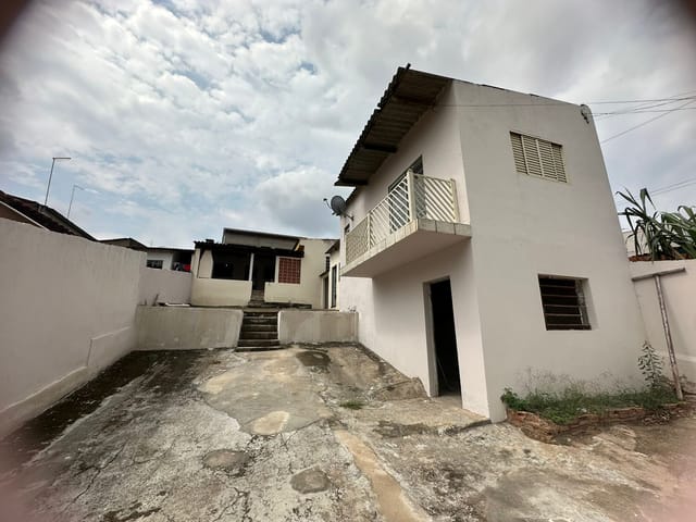 Casa 2 quartos e 1 banheiro, à venda, no bairro Parque Valença I em Campinas