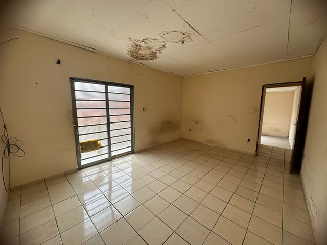 Casa 2 quartos e 1 banheiro, à venda, no bairro Parque Valença I em Campinas