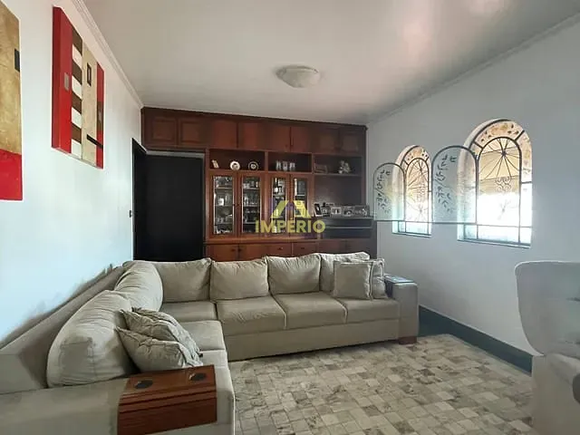 Casa com 250m² 3 quartos e 3 banheiros, à venda, no bairro Vila Romão em Salto