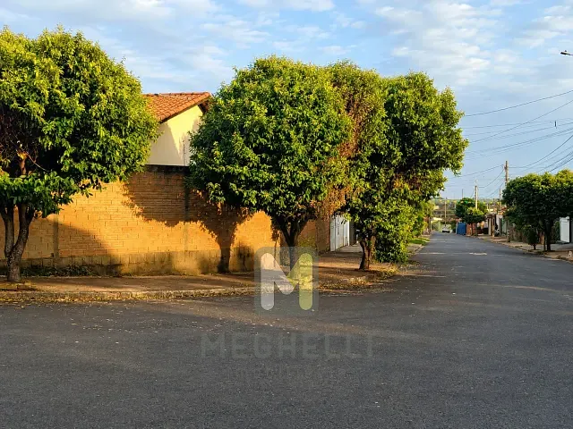 Casa com 203m² 3 quartos e 2 banheiros, à venda, no bairro Jardim Santa Cruz em Serrana