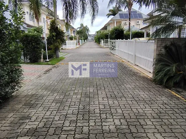Casa com 170m² 4 quartos e 4 banheiros, à venda, no bairro Vargem Pequena em Rio de Janeiro