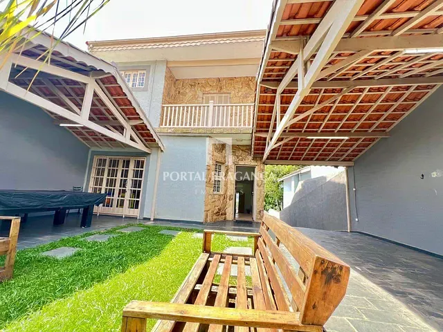 Casa com 468m² 5 quartos e 4 banheiros, à venda, no bairro Jardim dos Pinheiros em Atibaia