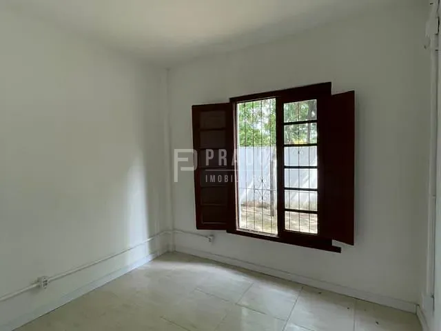 Casa 4 quartos e 4 banheiros, à venda, no bairro Laranjal em Pelotas