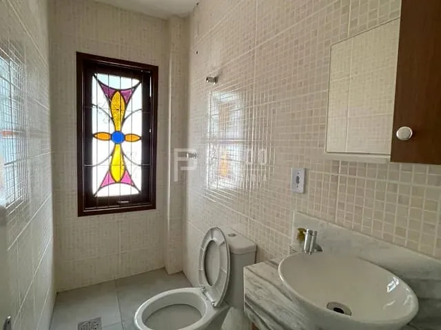 Casa 4 quartos e 4 banheiros, à venda, no bairro Laranjal em Pelotas