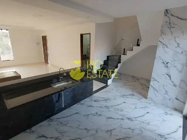 Casa 3 quartos e 2 banheiros, à venda, no bairro Parque Ipiranga II em Resende