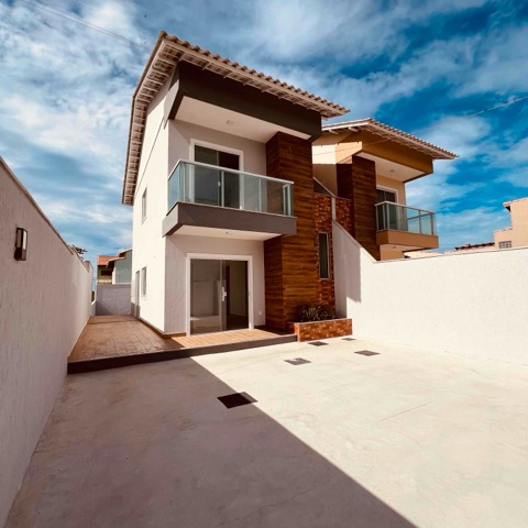 Casa com 210m² 4 quartos e 3 banheiros, à venda, no bairro Praia do Foguete em Cabo Frio