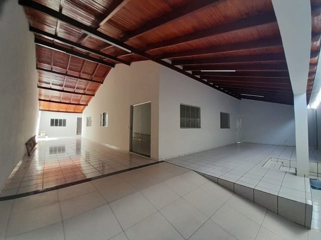 Foto do Casa - Casa com 3 dormitórios à venda, 236 m² por R$ 600.000,00 - Morumbi - Quirinópolis/GO | VALORIZA IMÓVEIS