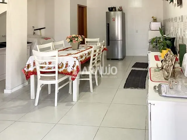 Casa com 270m² 2 quartos e 1 banheiro, à venda, no bairro São Vicente em Itajaí