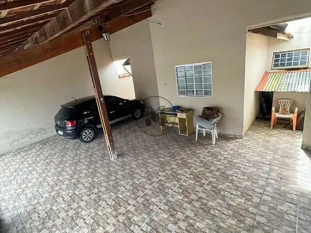 Casa com 179m² 3 quartos e 2 banheiros, à venda, no bairro Parque São Francisco em Guaratinguetá