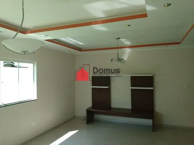 Casa com 500m² 3 quartos e 2 banheiros, à venda, no bairro Condomínio Real Ville em Pindamonhangaba