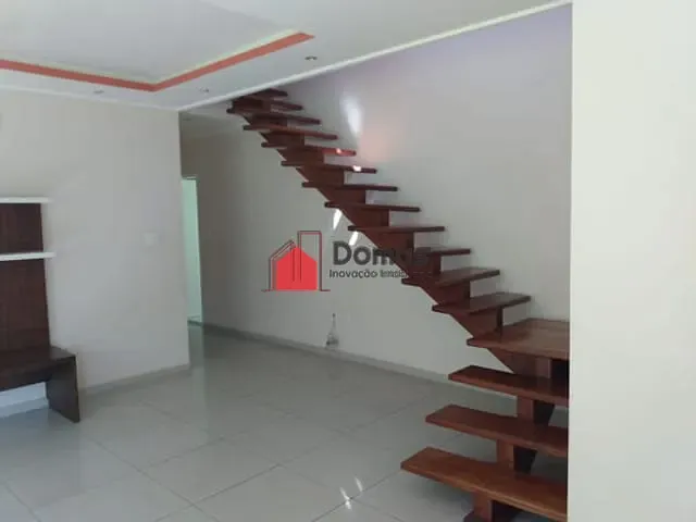 Casa com 500m² 3 quartos e 2 banheiros, à venda, no bairro Condomínio Real Ville em Pindamonhangaba