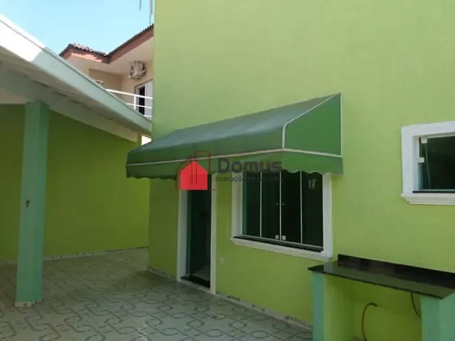 Casa com 500m² 3 quartos e 2 banheiros, à venda, no bairro Condomínio Real Ville em Pindamonhangaba