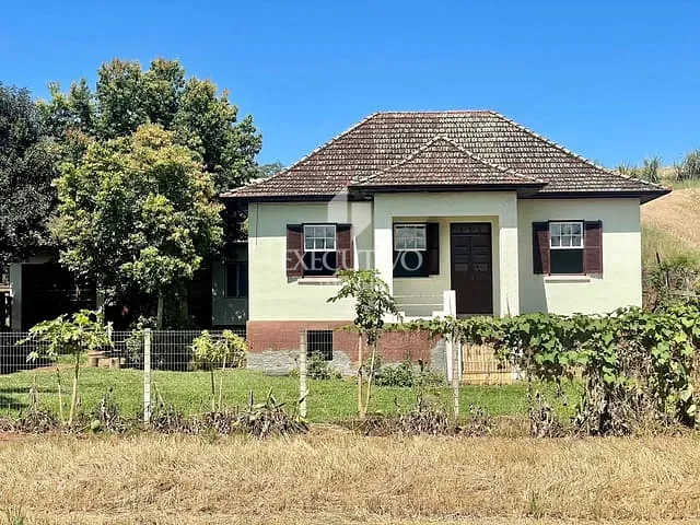 Casa 3 quartos e 2 banheiros, para alugar, no bairro Passo do Corvo em Arroio do Meio