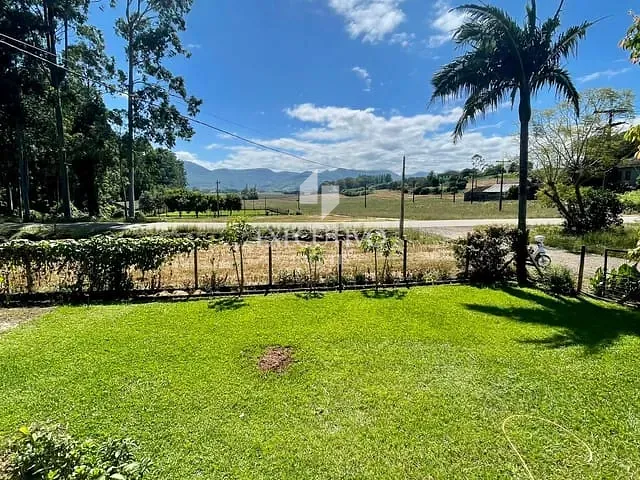 Casa 3 quartos e 2 banheiros, para alugar, no bairro Passo do Corvo em Arroio do Meio