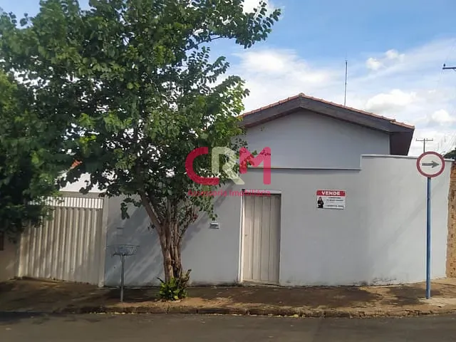 Casa 4 quartos e 4 banheiros, à venda, no bairro Centro em Taquaritinga