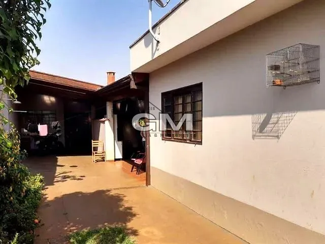 Casa com 546m² 3 quartos e 2 banheiros, à venda, no bairro Vila Tibério em Ribeirão Preto