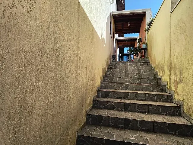 Casa 3 quartos e 3 banheiros, à venda ou para alugar, no bairro Residencial Pastoreiro em Cotia