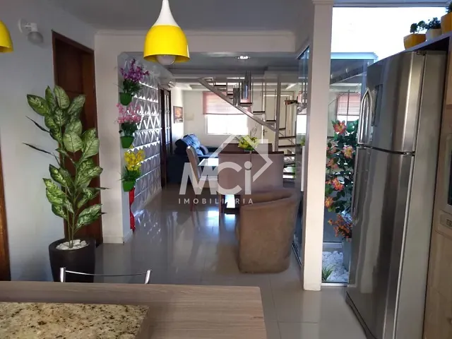 Casa 2 quartos e 2 banheiros, à venda, no bairro Fragata em Pelotas