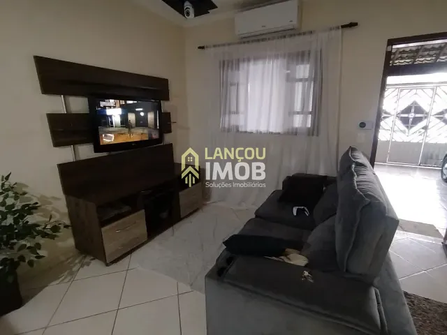 Casa 3 quartos e 2 banheiros, à venda, no bairro Jardim Sarapiranga em Jundiaí