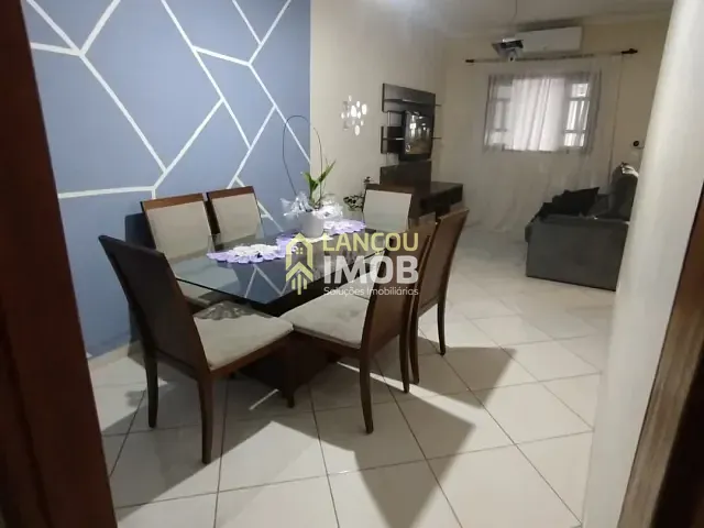 Casa 3 quartos e 2 banheiros, à venda, no bairro Jardim Sarapiranga em Jundiaí
