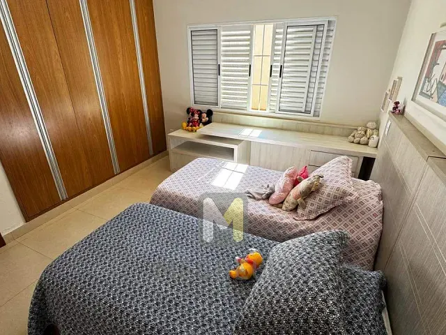 Casa 2 quartos e 3 banheiros, à venda, no bairro Jardim Dom Camilo em Serrana