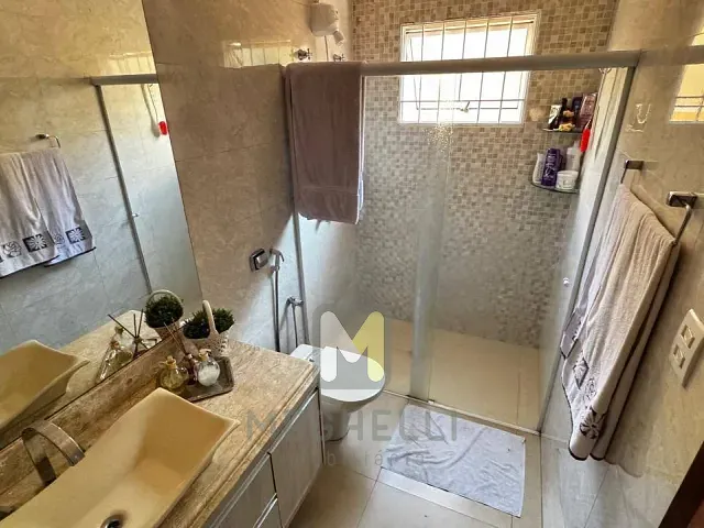 Casa 2 quartos e 3 banheiros, à venda, no bairro Jardim Dom Camilo em Serrana