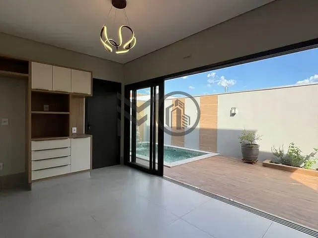 Casa com 250m² 3 quartos e 2 banheiros, à venda, no bairro Condomínio Primor das Torres em Cuiabá