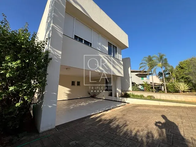 Sobrado com 1250m² 4 quartos e 7 banheiros, à venda, no bairro Residencial Aldeia do Vale em Goiânia