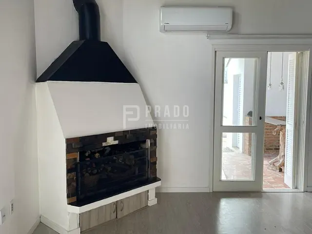 Casa 1 quarto e 1 banheiro, à venda, no bairro Laranjal em Pelotas