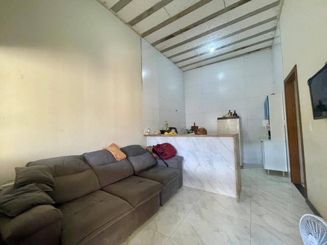 Casa 2 quartos e 1 banheiro, à venda, no bairro Monte Carlo em Santa Luzia