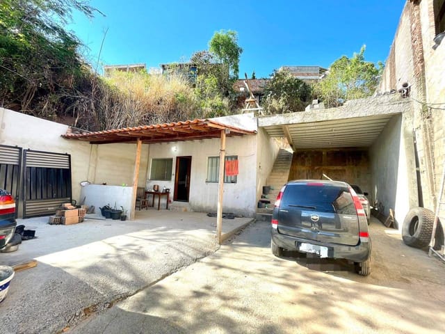 Casa 2 quartos e 1 banheiro, à venda, no bairro Monte Carlo em Santa Luzia