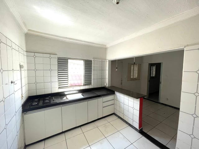 Casa 2 quartos e 1 banheiro, à venda, no bairro Monte Carlo em Santa Luzia