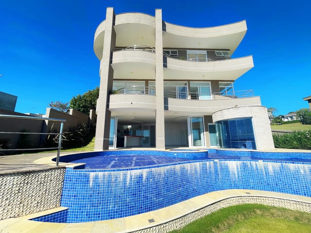 Casa com 700m² 5 quartos e 8 banheiros, à venda, no bairro Alphaville em Santana de Parnaíba