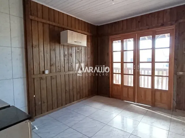 Casa 2 quartos e 1 banheiro, para alugar, no bairro Murta em Itajaí