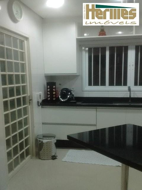 Casa, 3 quartos, 200 m² - Foto 2