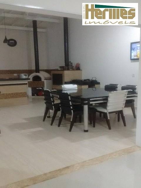 Casa, 3 quartos, 200 m² - Foto 3