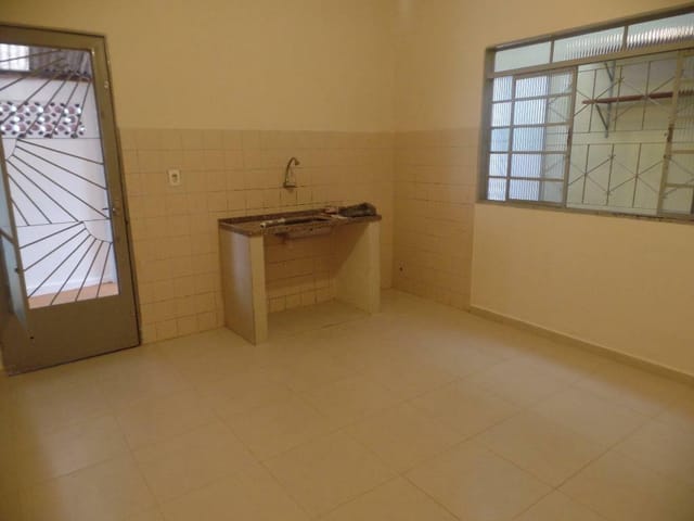 Foto do Casa - Casa com 1 dormitório para alugar, 90 m² por R$ 850,00/mês - Parque Industrial - São José dos Campos/SP | INDEPENDENCE NEGOCIOS IMOBILIARIOS LTDA