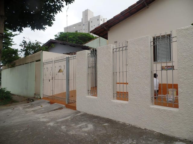 Foto do Casa - Casa com 1 dormitório para alugar, 90 m² por R$ 850,00/mês - Parque Industrial - São José dos Campos/SP | INDEPENDENCE NEGOCIOS IMOBILIARIOS LTDA