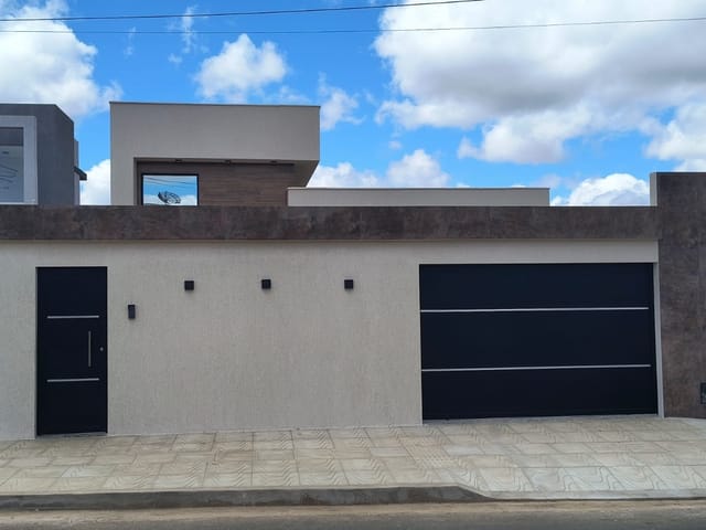 Foto do Casa - Casa no Bairro Candeias com 3 Suítes e 170mts de área construída | Locar Imóvel