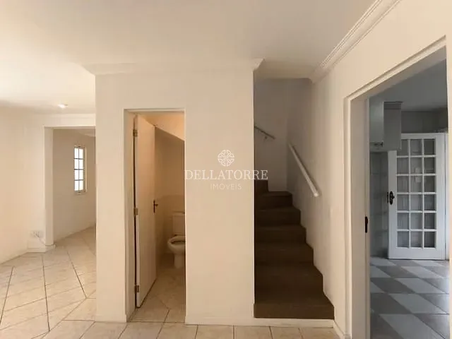 Casa com 1112m² 3 quartos e 4 banheiros, à venda, no bairro Panorama em Teresópolis