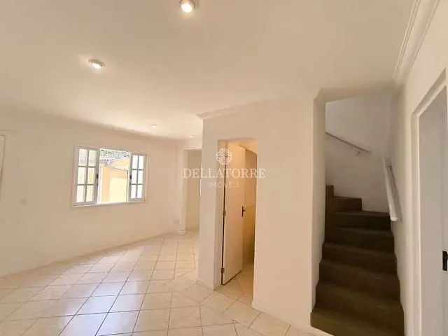 Casa com 1112m² 3 quartos e 4 banheiros, à venda, no bairro Panorama em Teresópolis