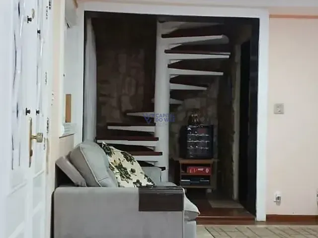 Casa com 300m² 3 quartos e 4 banheiros, à venda, no bairro Jardim Satélite em São José dos Campos