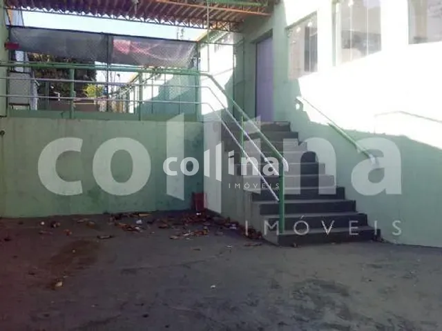 Casa com 500m², à venda, no bairro Pestana em Osasco