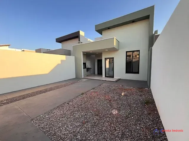 Casa à venda, no bairro Ipê em Três Lagoas