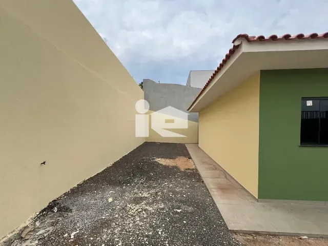 Casa com 221m² 3 quartos e 2 banheiros, à venda, no bairro Jardim Santa Monica em Rolândia