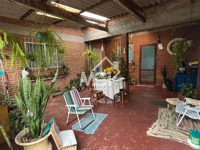 Casa 3 quartos e 1 banheiro, à venda, no bairro Laranjal em Pelotas